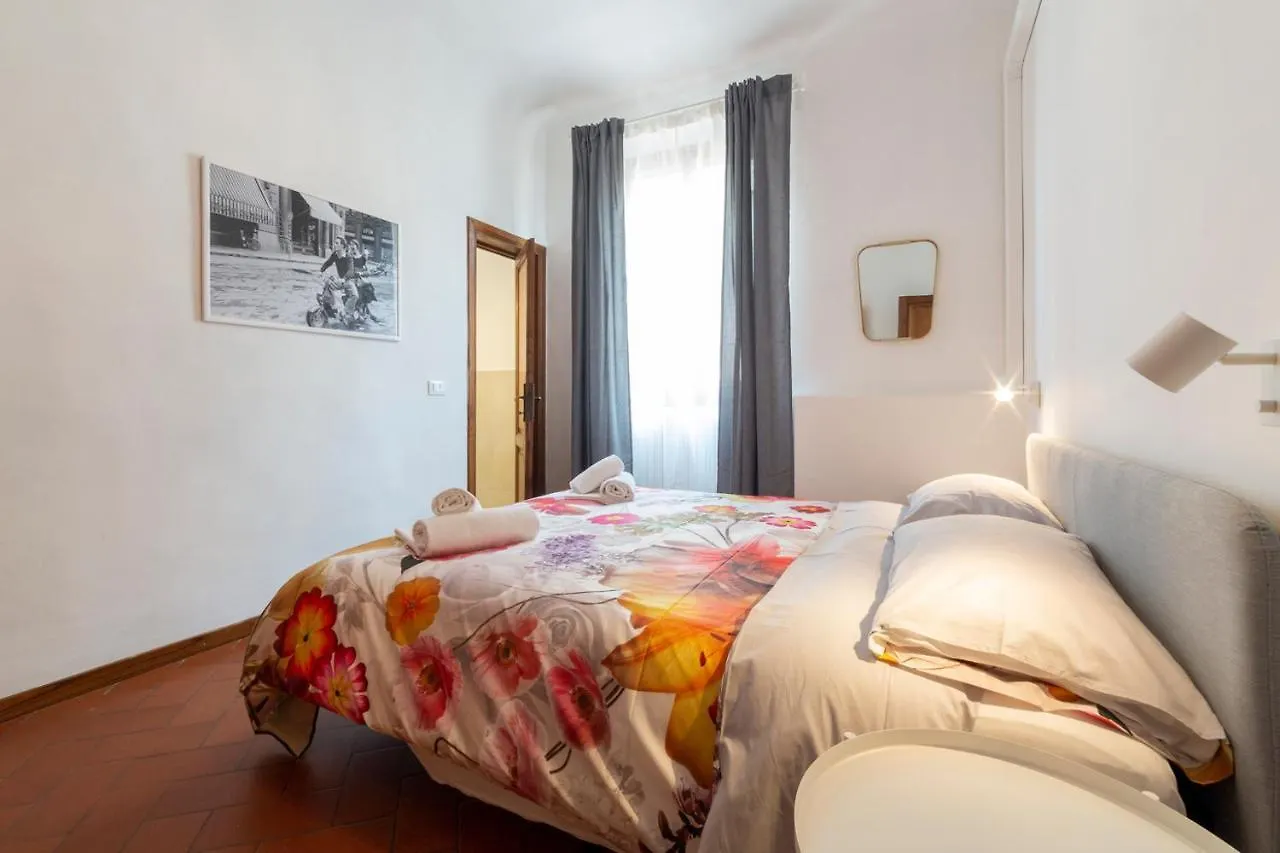 110 Sqm Apartment 6 Sleeps In Santa Croce Florence 0*,  Italy