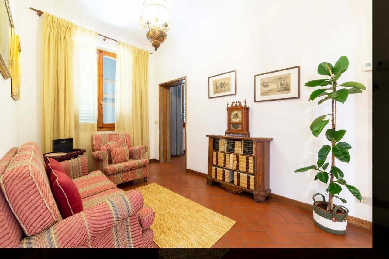 110 Sqm Apartment 6 Sleeps In Santa Croce Firenze Italien